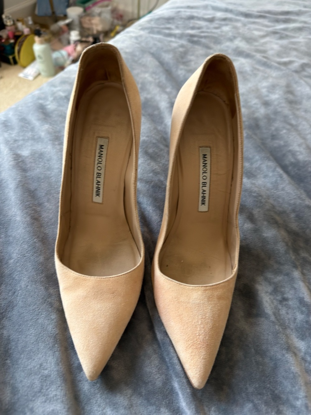 Manolo Blahnik Beige Suede Pointed Toe Pumps Heels
